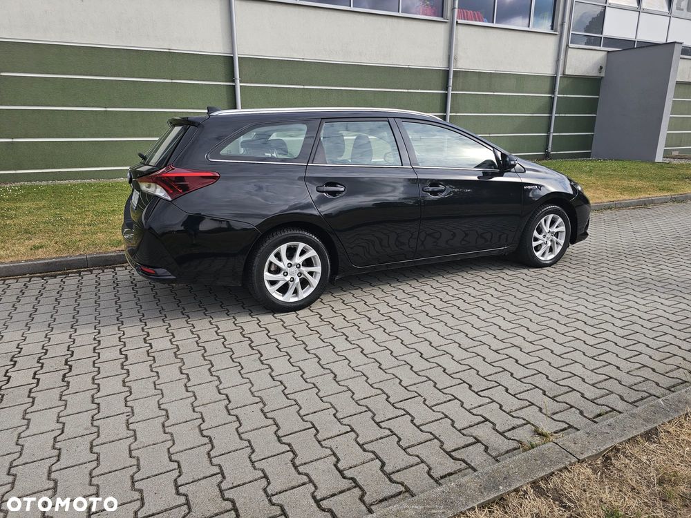 Toyota Auris - 11