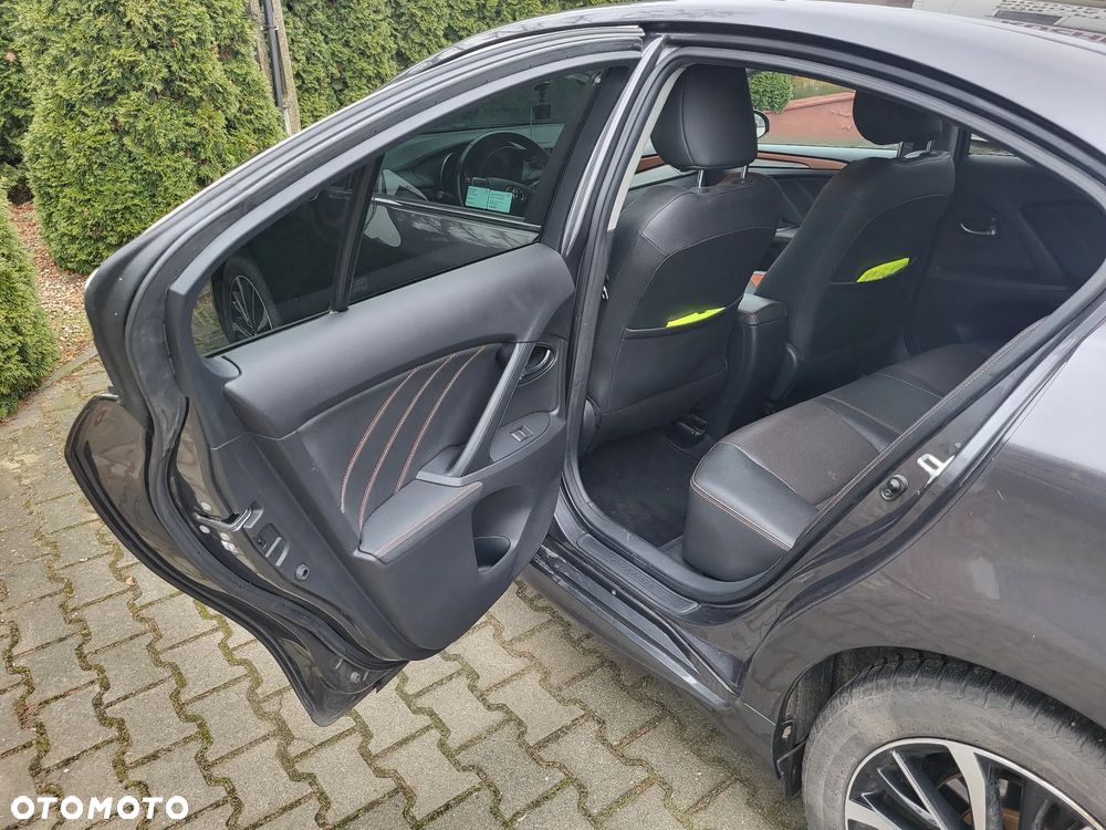 Toyota Avensis 1.8 Premium - 5