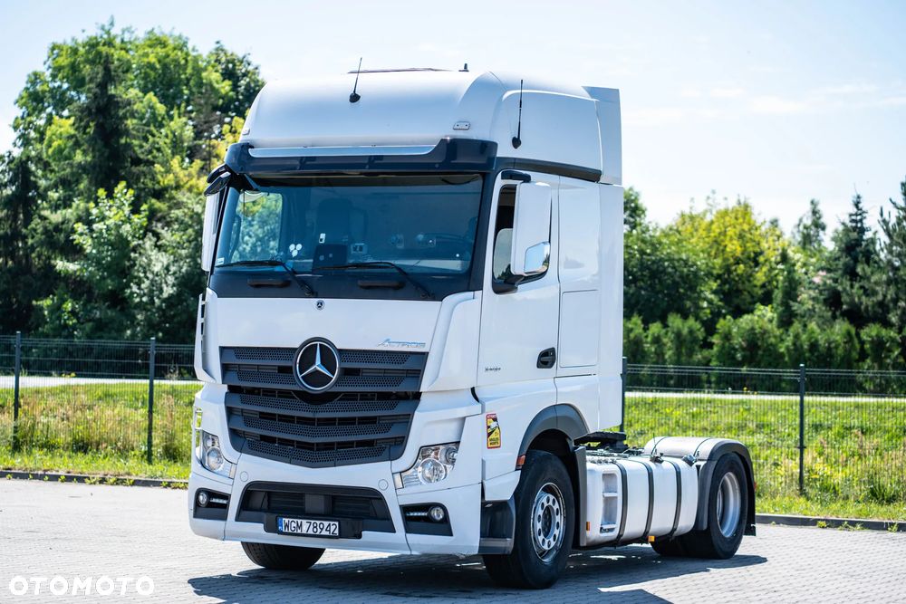 Mercedes-Benz ACTROS - 1