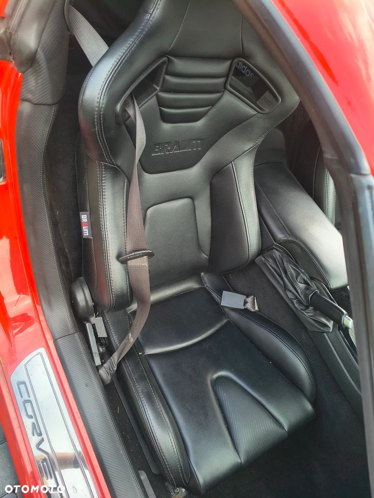 Chevrolet Corvette - 11
