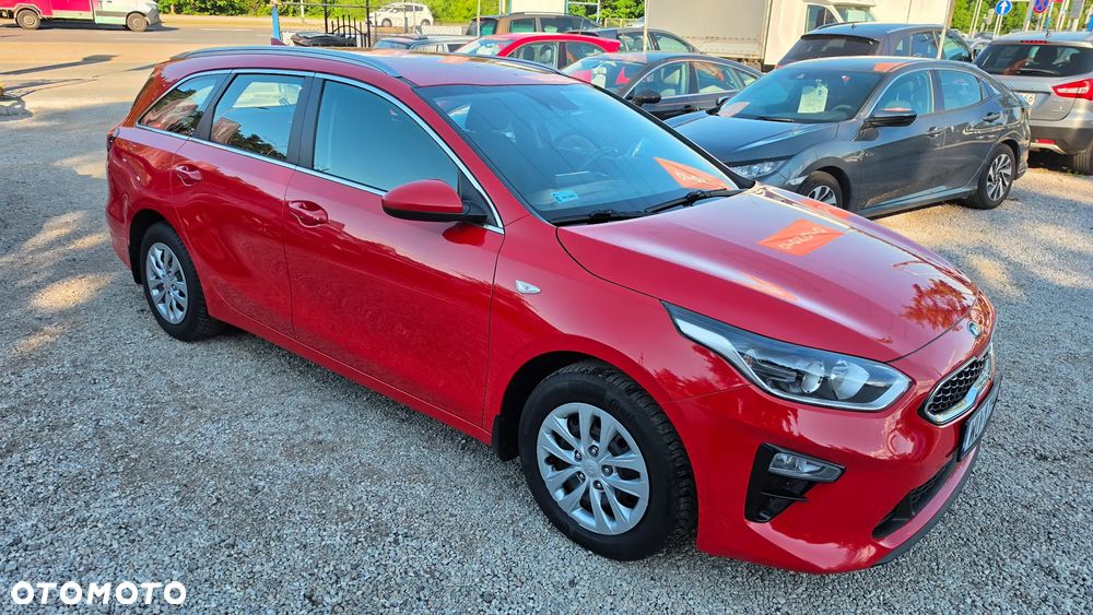 Kia Ceed 1.4 T-GDI L Business Line DCT - 33
