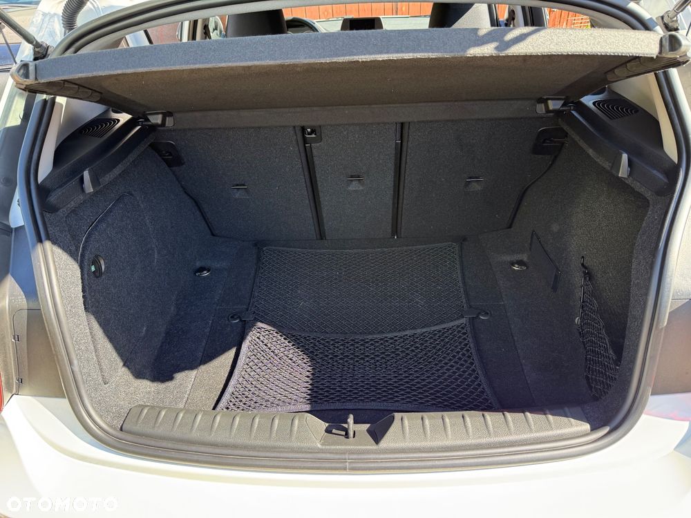 BMW Seria 1 118d - 32