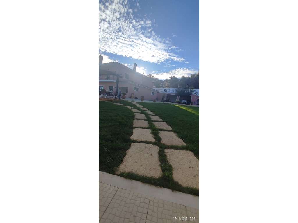 Deslumbrante moradia Bi - familiar, inserida em terreno com jardim ... - Grande imagem: 5/60