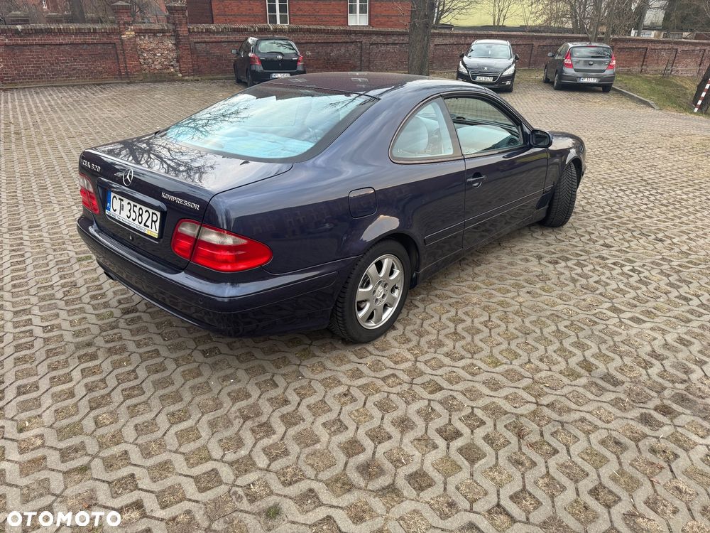 Mercedes-Benz CLK - 4