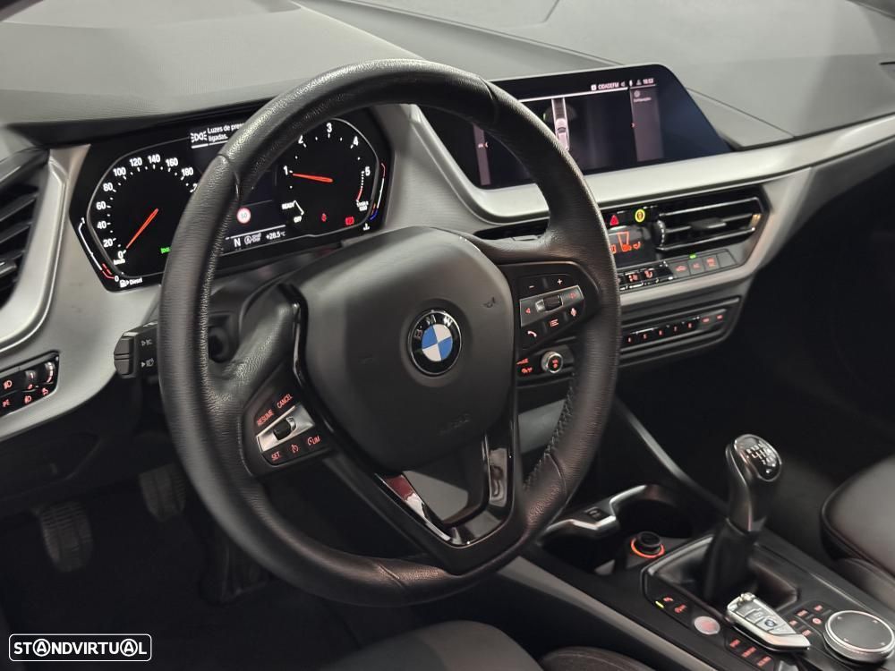 BMW 116 d Sport Line - 27