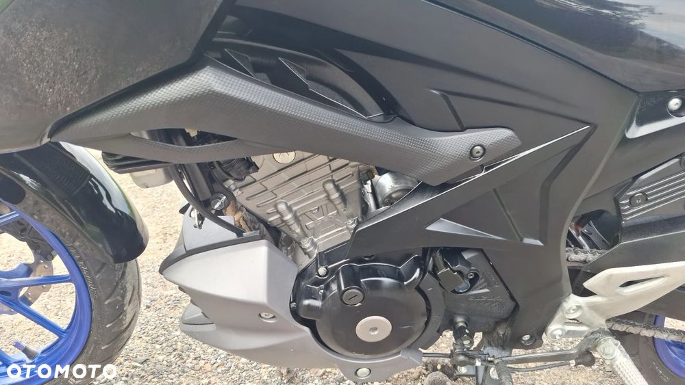 Suzuki GSX - 27