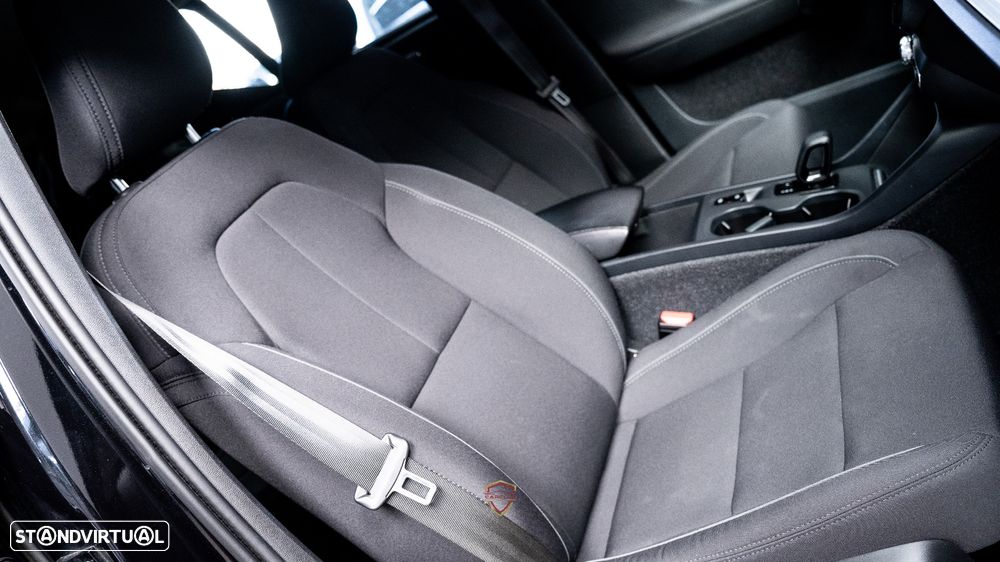 Volvo XC 40 1.5 T3 Momentum Geartronic - 35