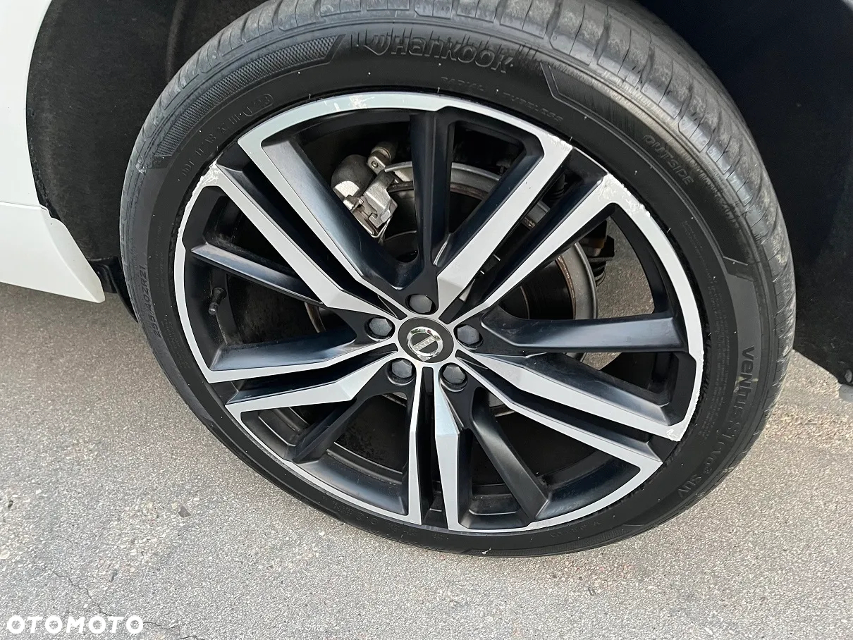 Volvo XC 60 D5 SCR AWD R-Design - 33