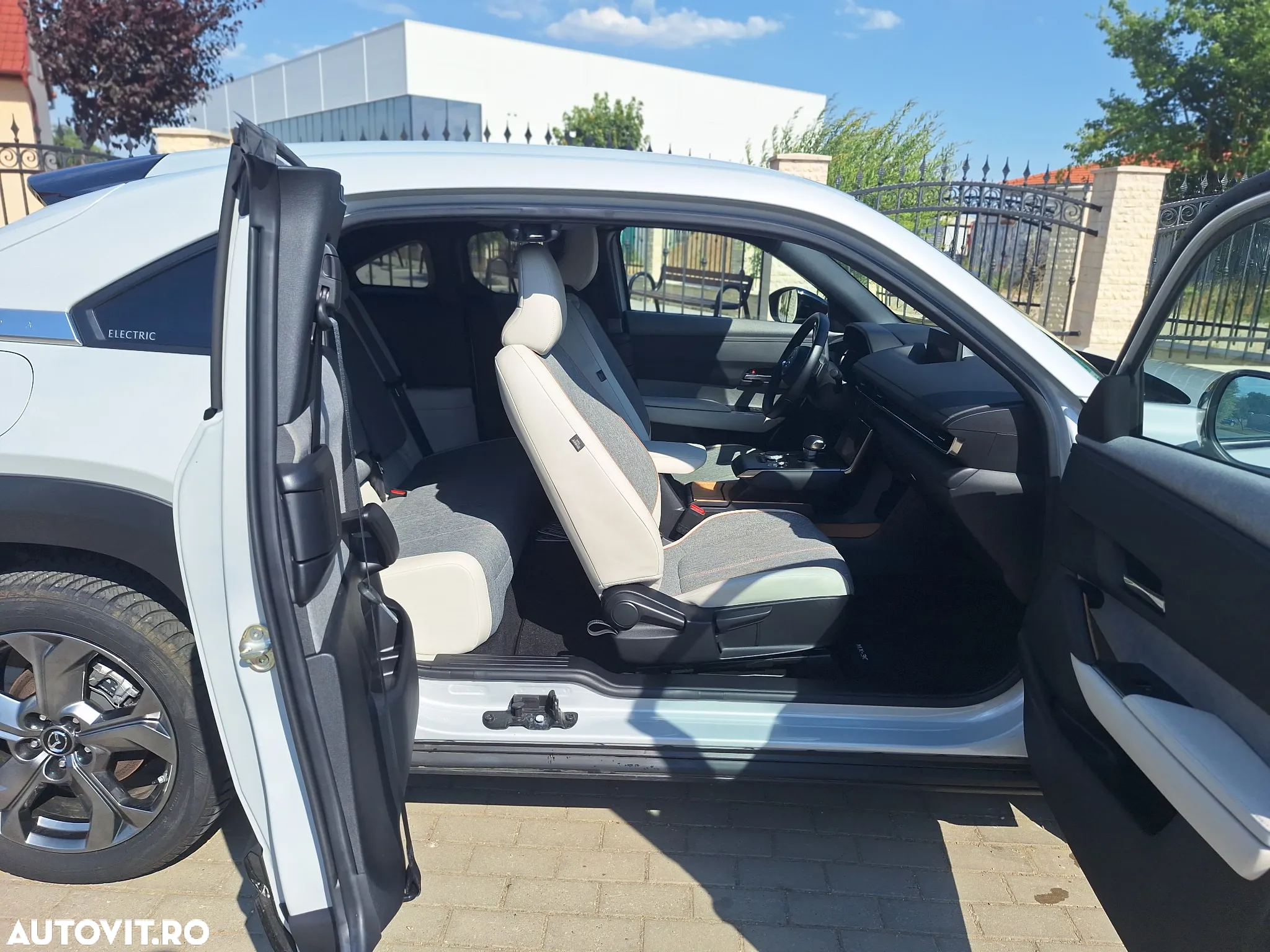 Mazda MX-30 e-SKYACTIV - 6