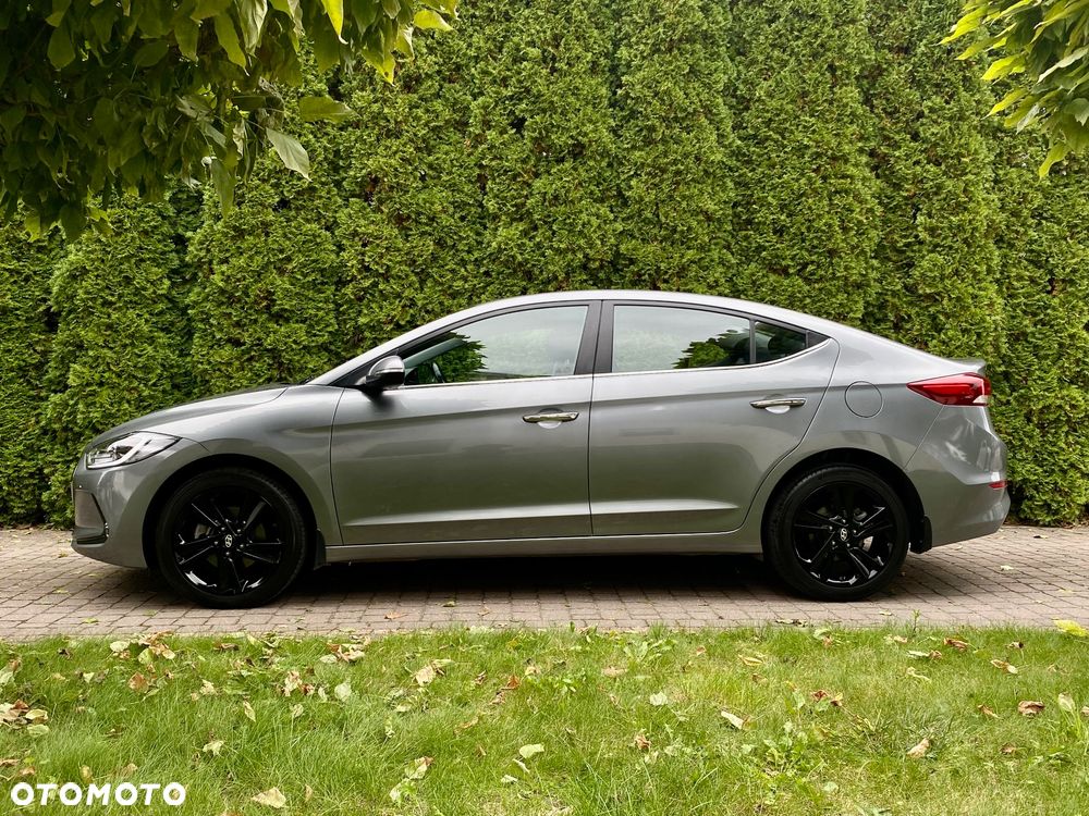 Hyundai Elantra 1.6 Style - 6