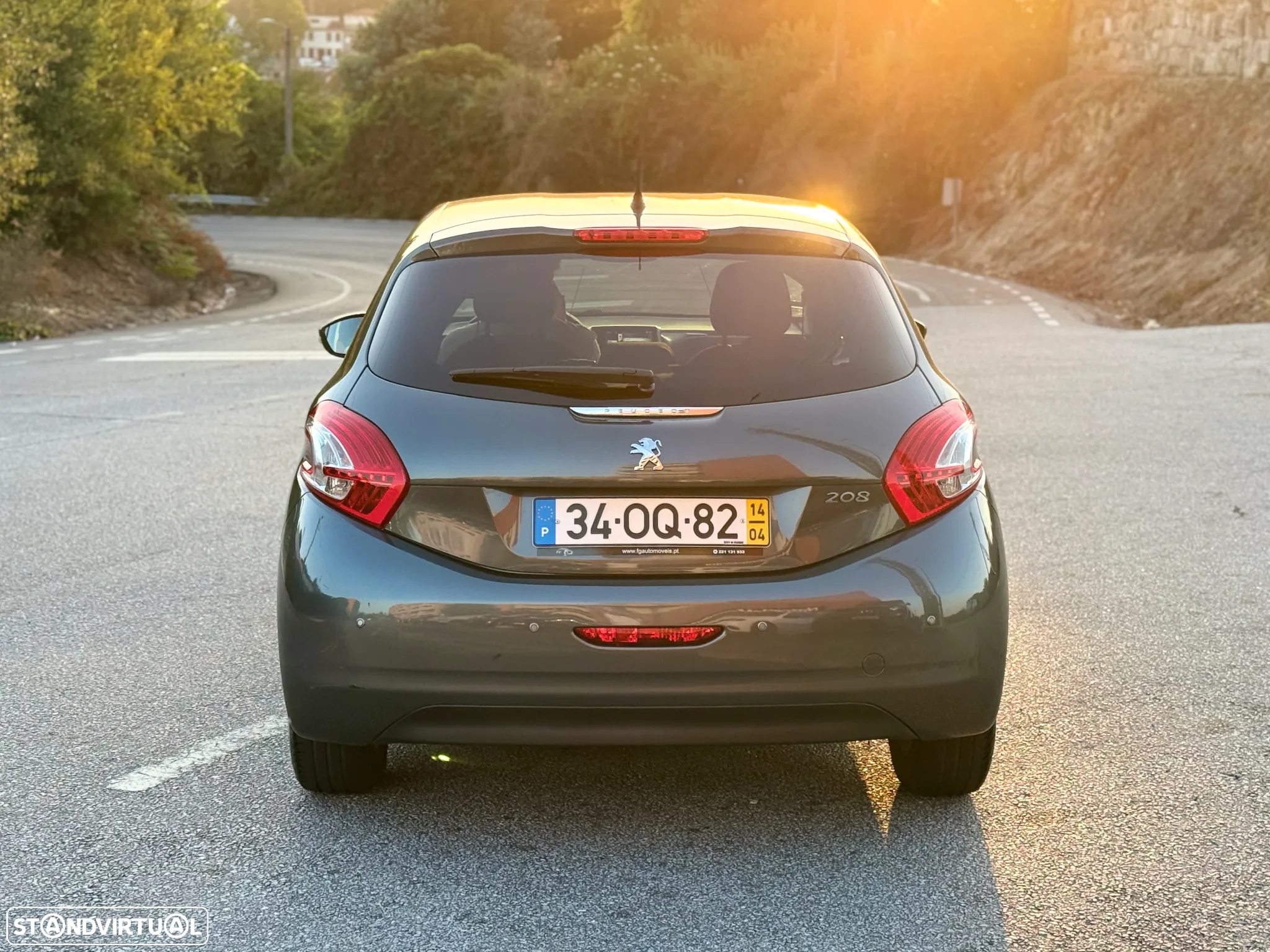 Peugeot 208 1.2 VTi SE Style - 13