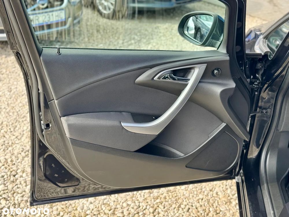 Opel Astra IV 1.4 T Cosmo - 13