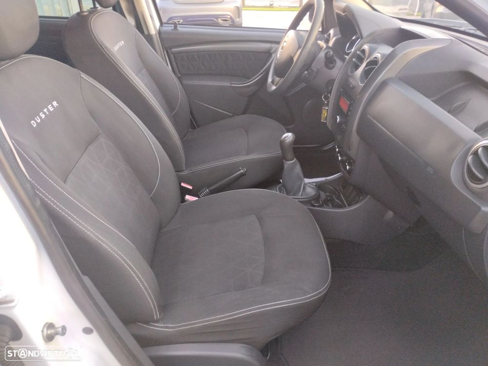 Dacia Duster 1.6 Tour Bi-Fuel - 10