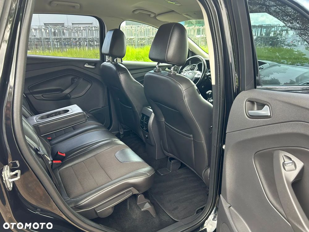 Ford Kuga - 27