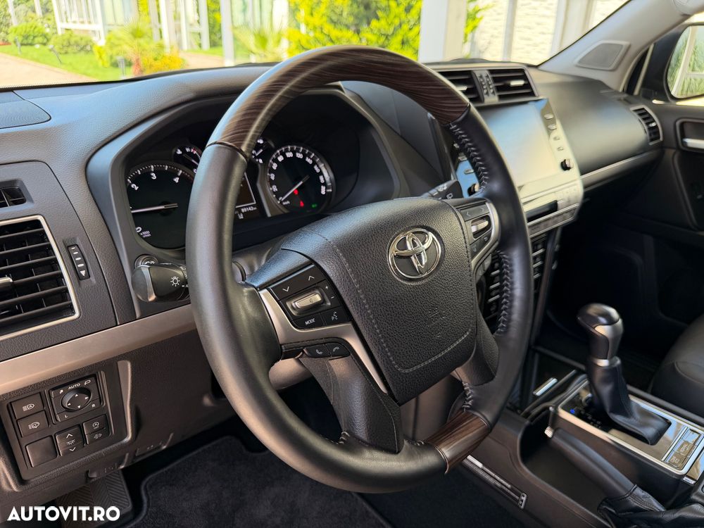 Toyota Land Cruiser 2.8l D-4D 204 CP A/T 7 locuri Luxury AVS Black - 35