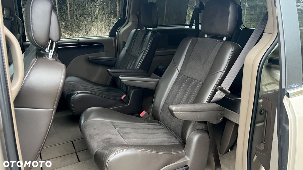 Lancia Voyager - 13