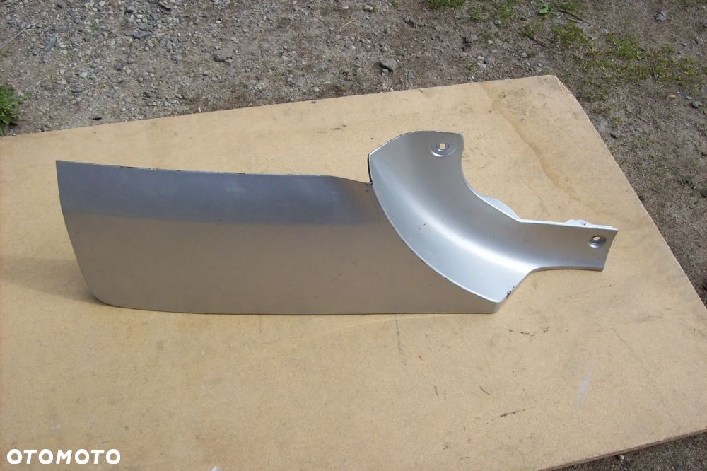 LISTWA KLAPY TYLNEJ TOYOTA RAV 4 III FL2