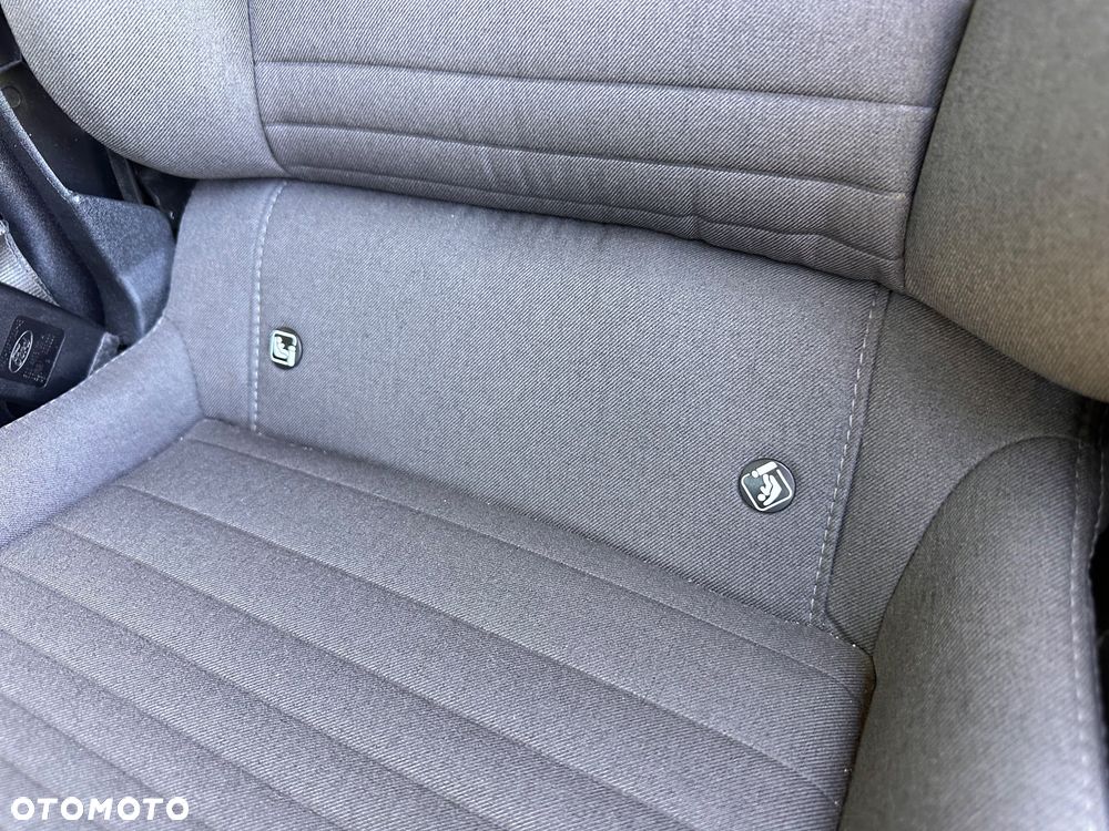 Ford Tourneo Custom - 20