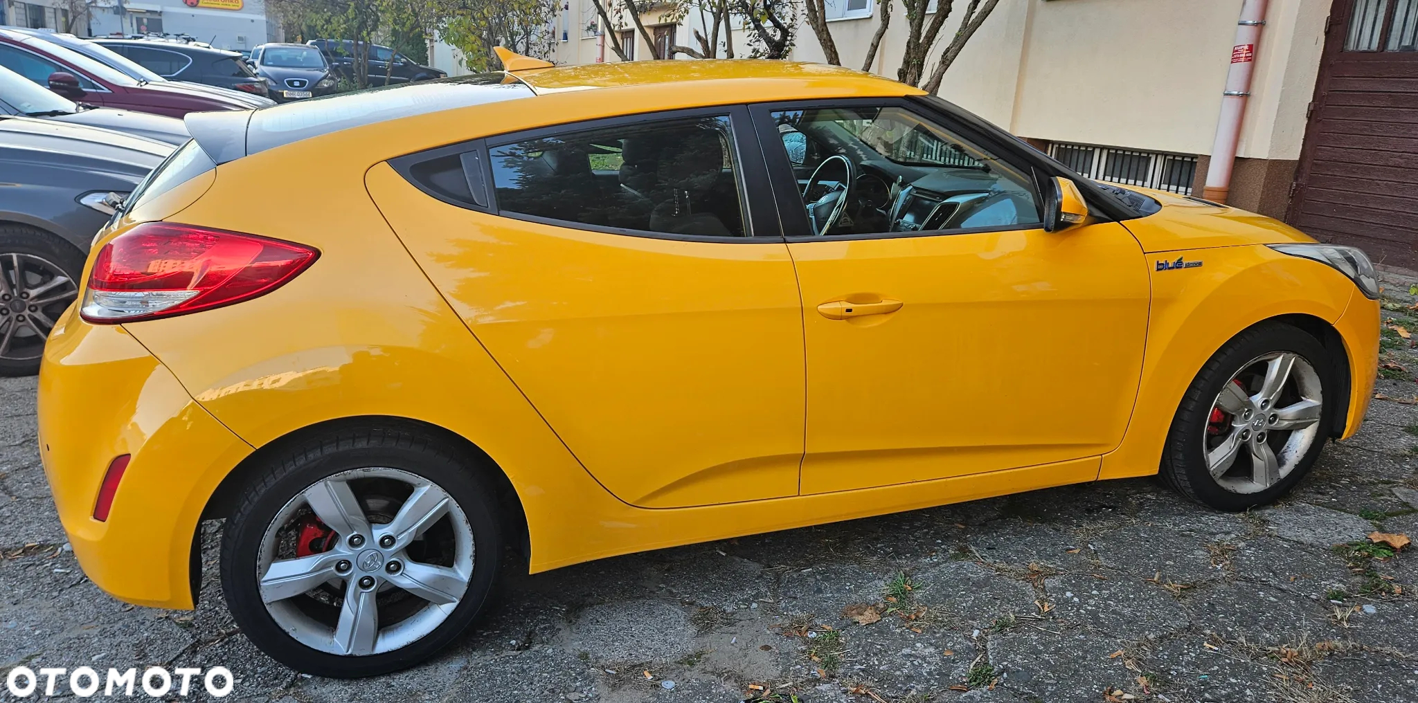 Hyundai Veloster - 4