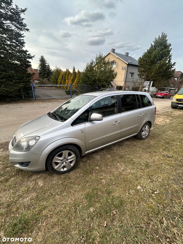 Opel Zafira 1.7 CDTI Cosmo - 4