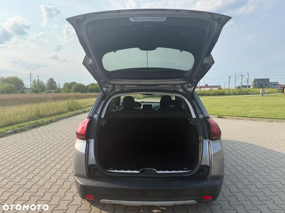 Peugeot 2008 1.2 Pure Tech Active S&S - 7