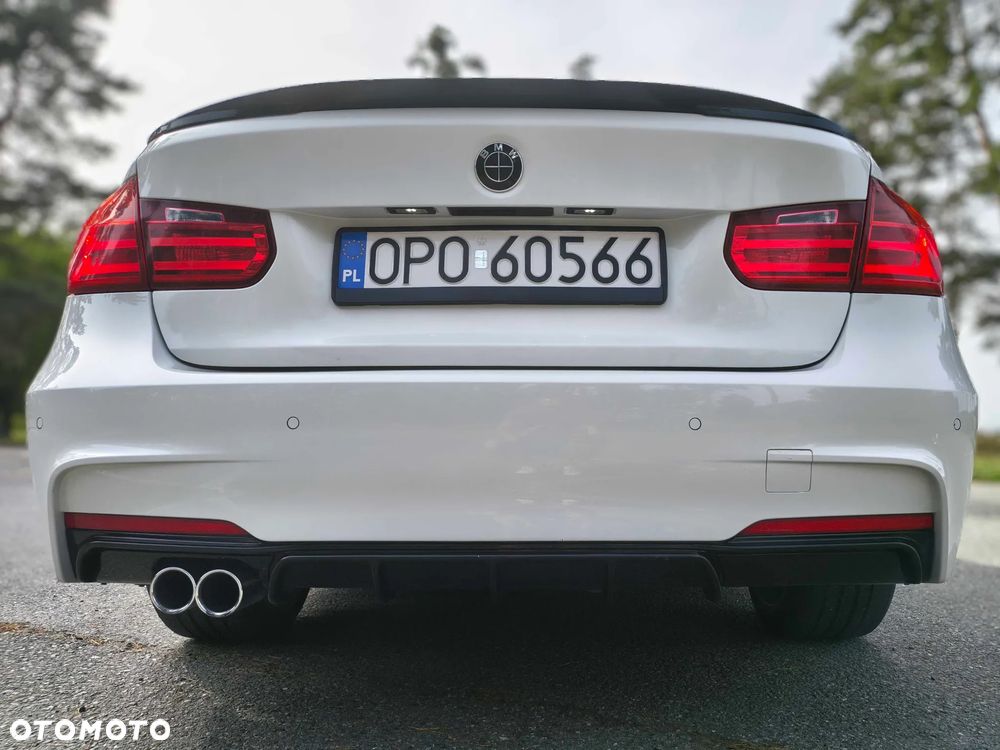 BMW Seria 3 335d xDrive Edition M Sport Shadow - 12