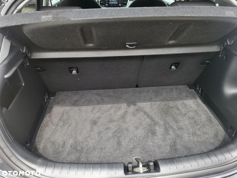 Kia Rio 1.4 L - 25