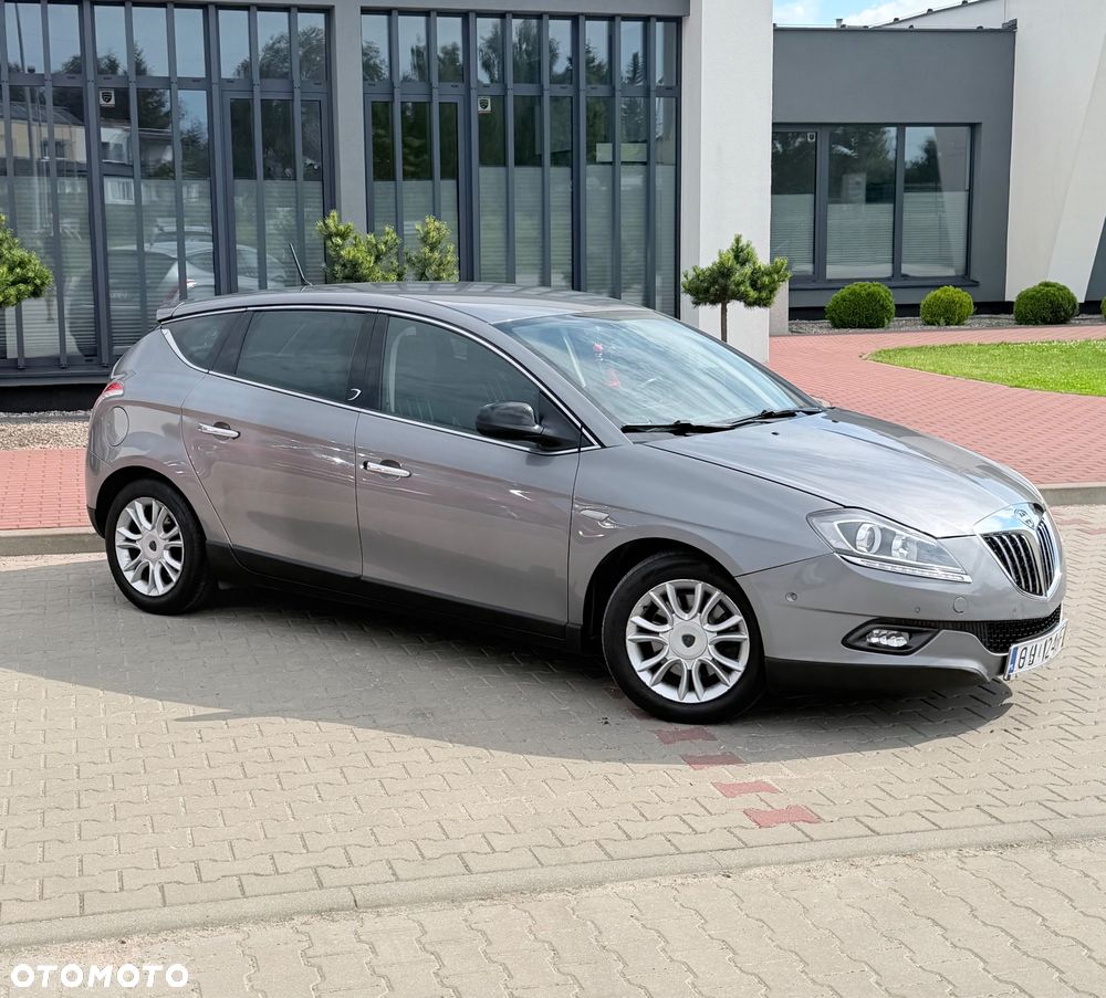 Lancia Delta 1.9 Multijet Twinturbo Executive - 17