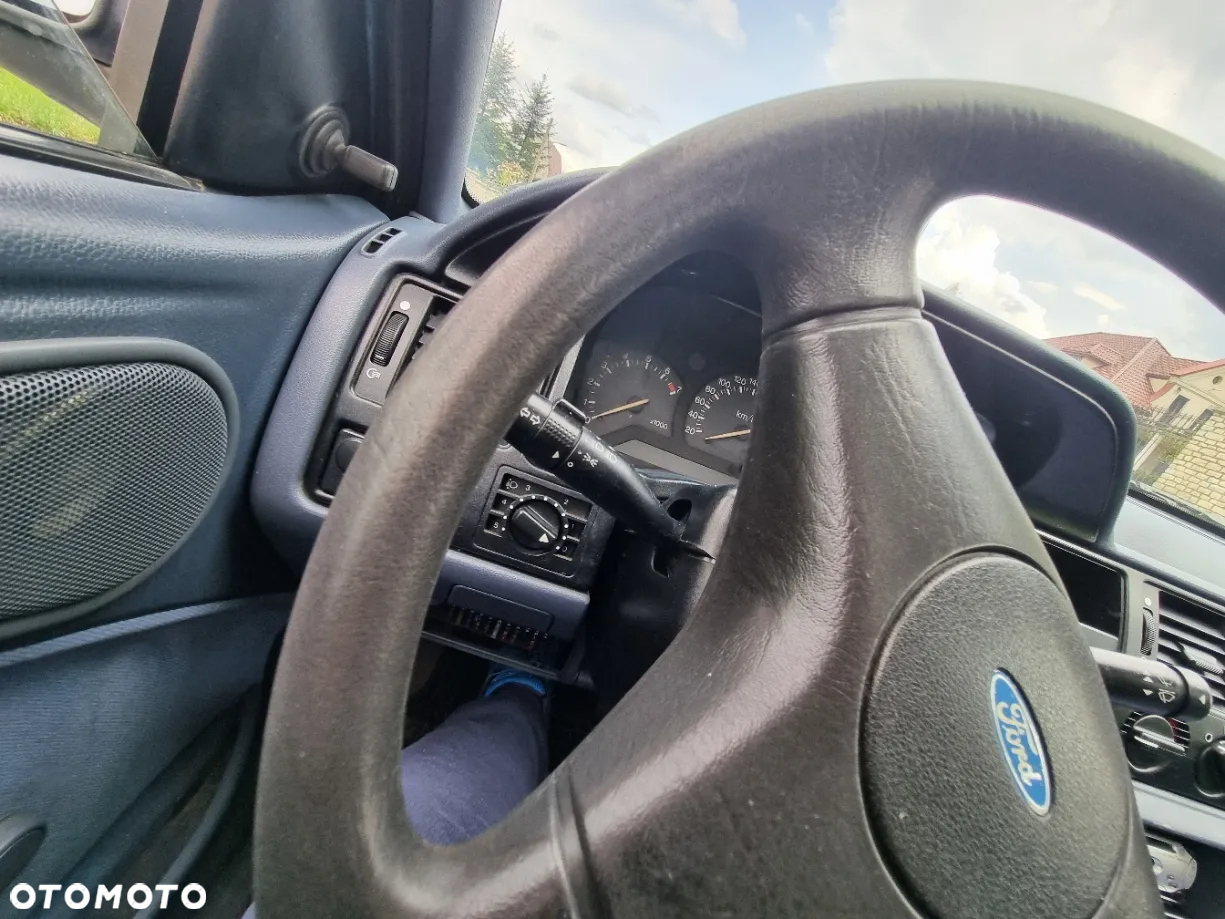 Ford Orion 1.6 CLX - 34