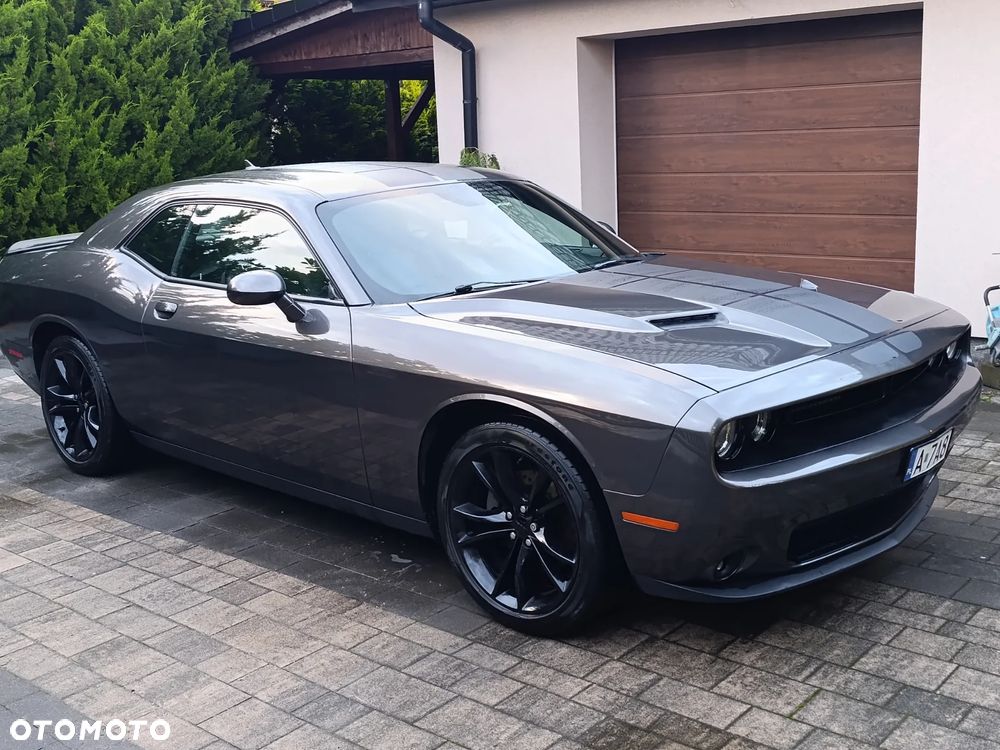 Dodge Challenger - 13