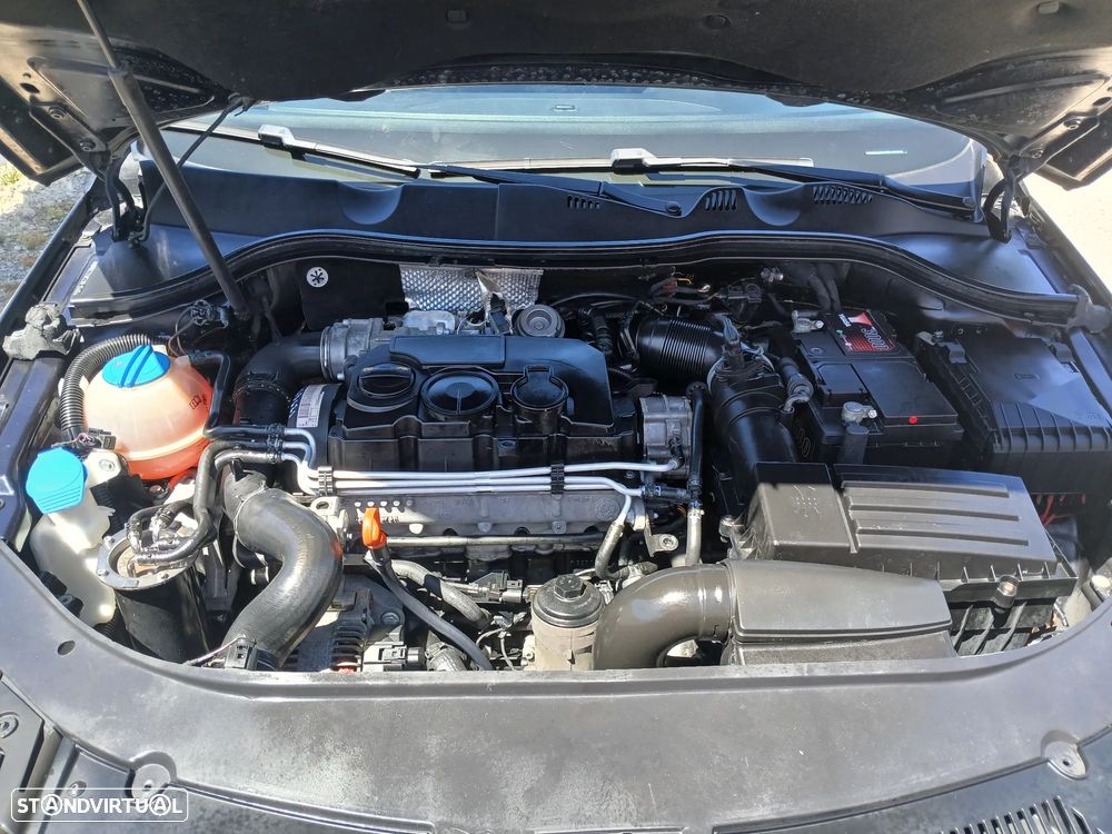 VW Passat 2.0 TDI Trendline - 24