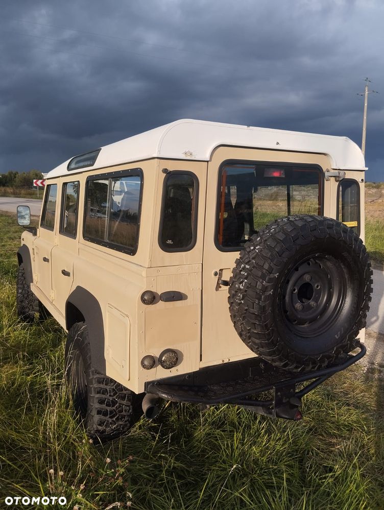 Land Rover Defender - 6