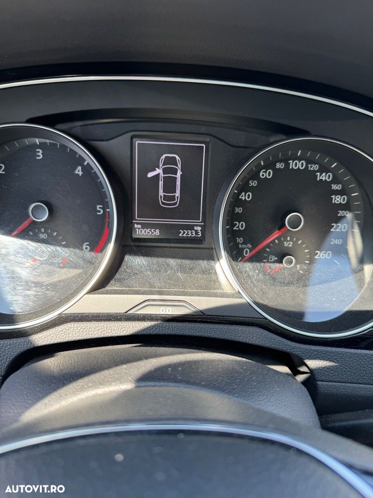 Volkswagen Passat 2.0 TDI DSG Comfortline - 9