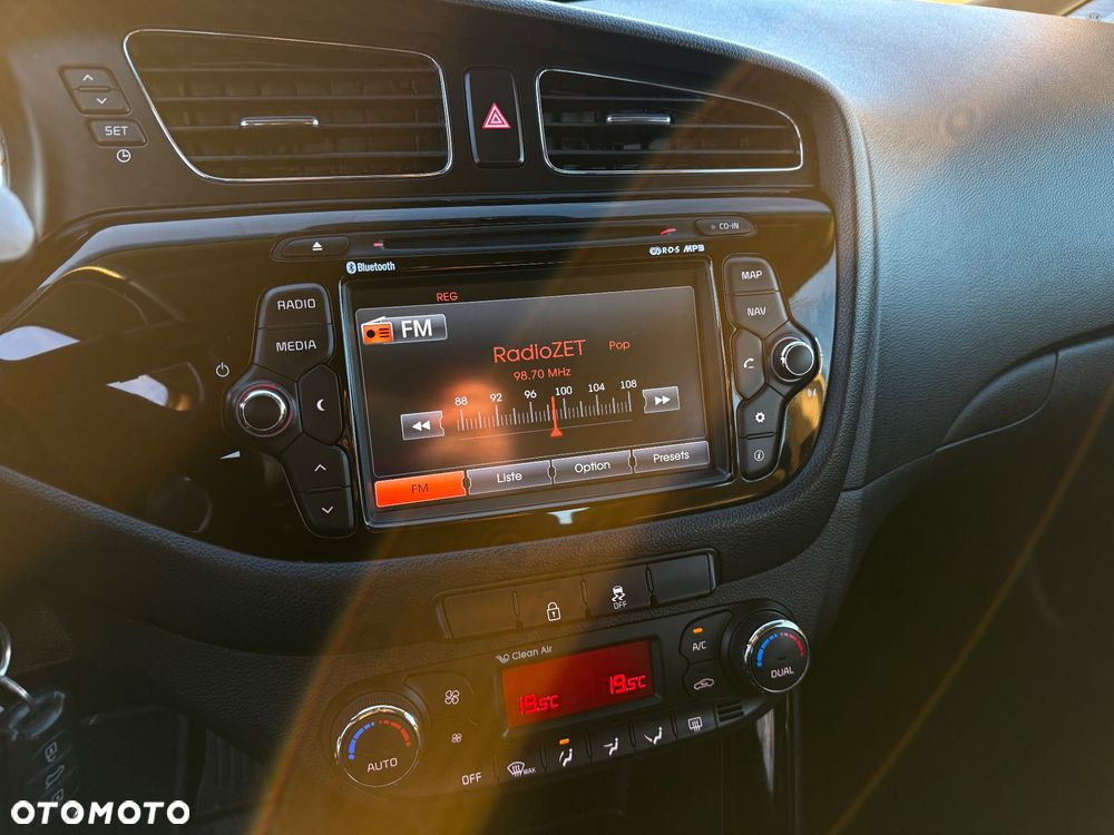 Kia Ceed Cee'd 1.6 GDI Business Line - 18