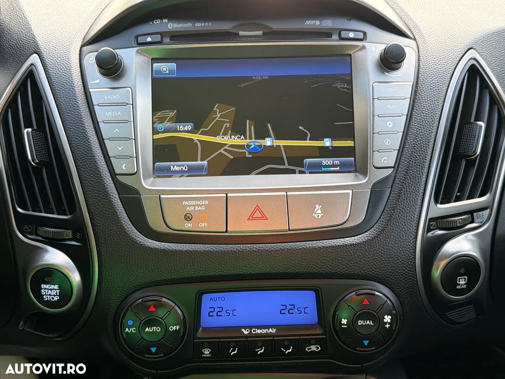 Hyundai ix35 2.0 CRDI 4WD Fifa World Cup Gold Edition - 17