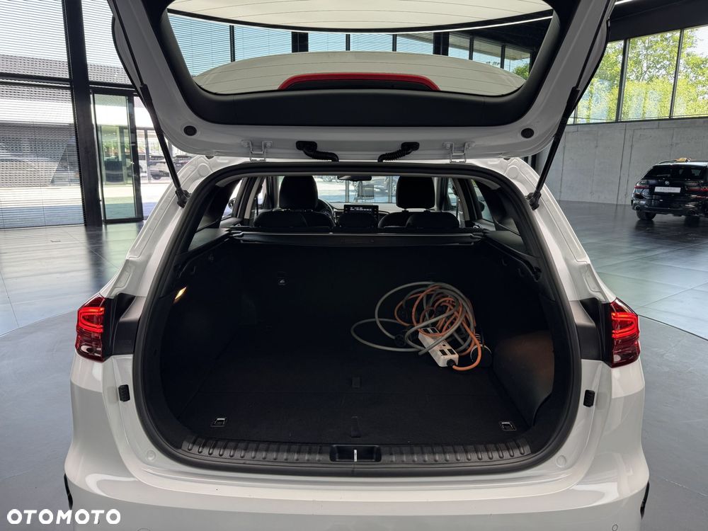 Kia Ceed 1.6 GDI PHEV L DCT - 19