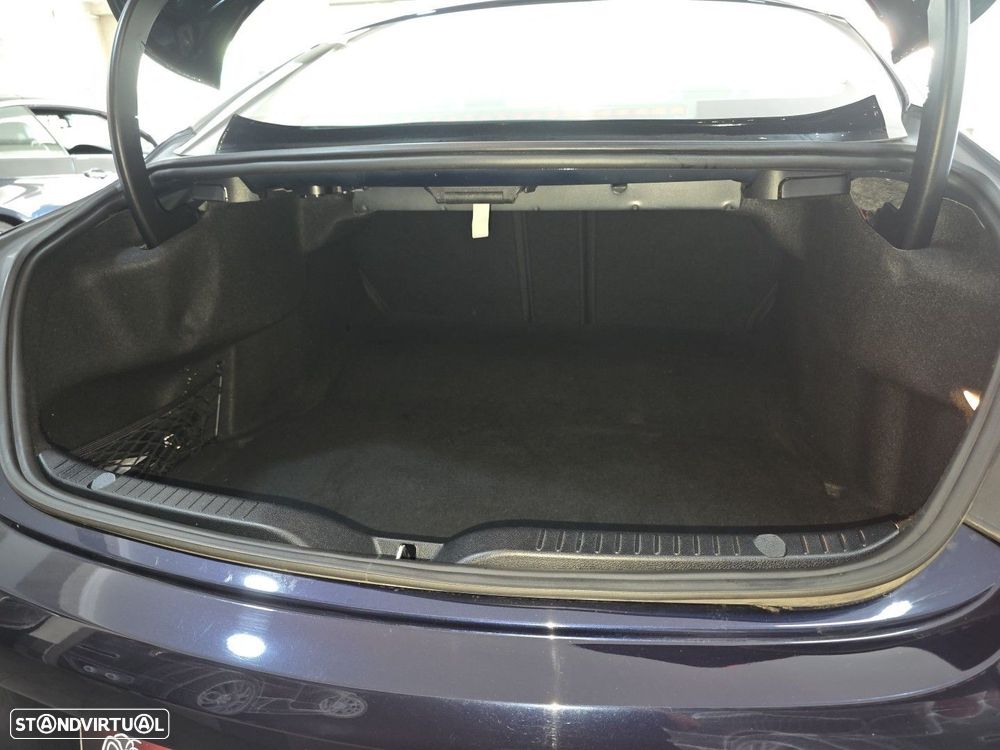 Mercedes-Benz C 200 - 31