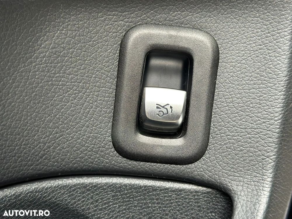 Mercedes-Benz C - 30