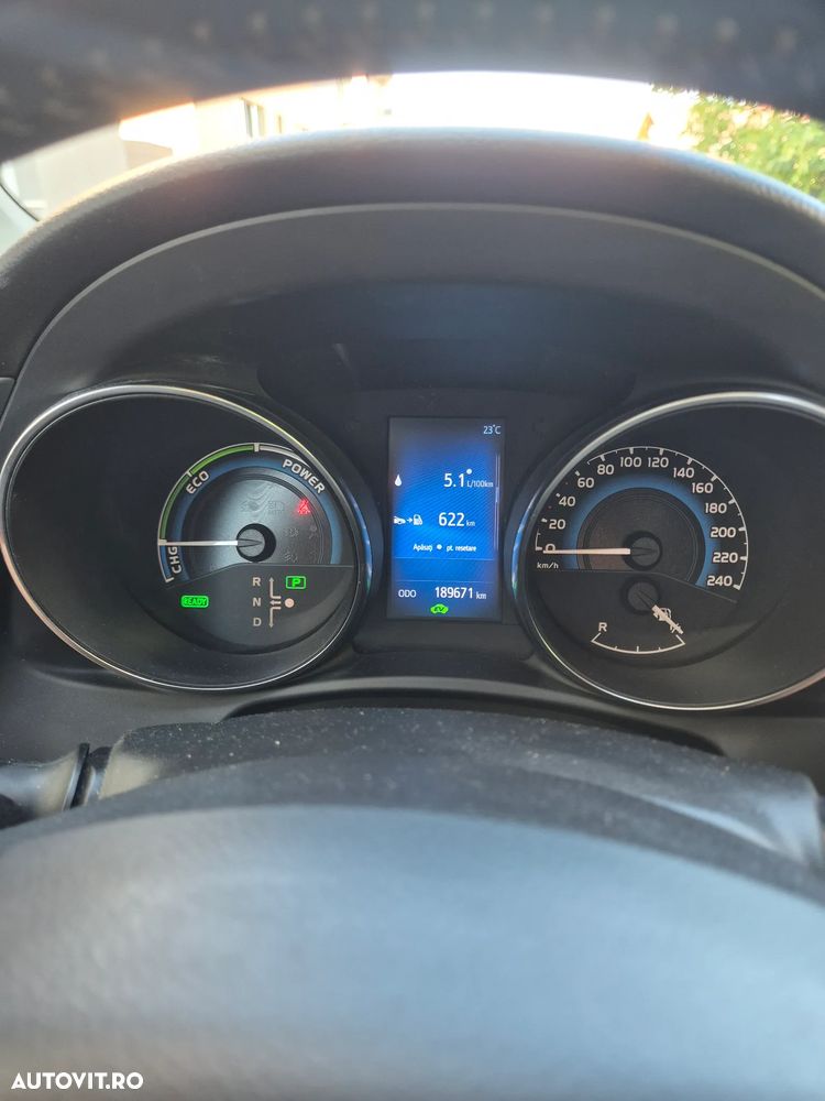 Toyota Auris 1.8 L VVT-i Luna - 8