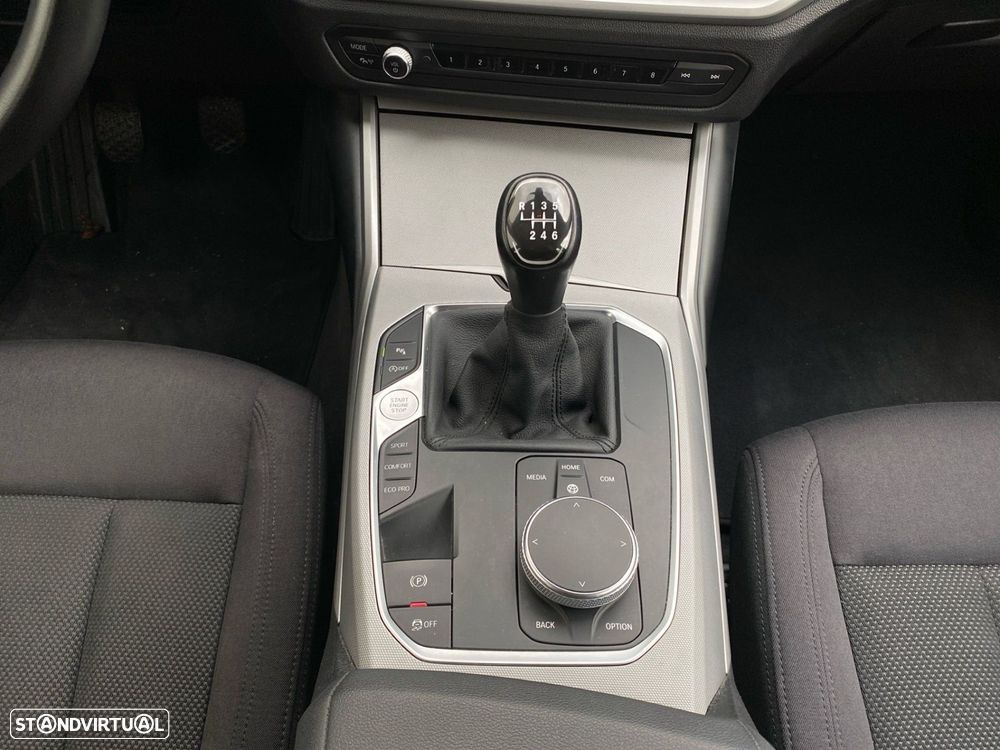 BMW 318 d Touring Advantage - 10