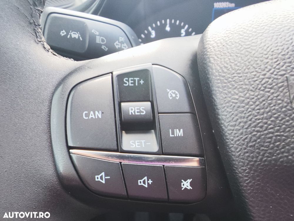 Ford Puma 1.0 EcoBoost MHEV Titanium - 26