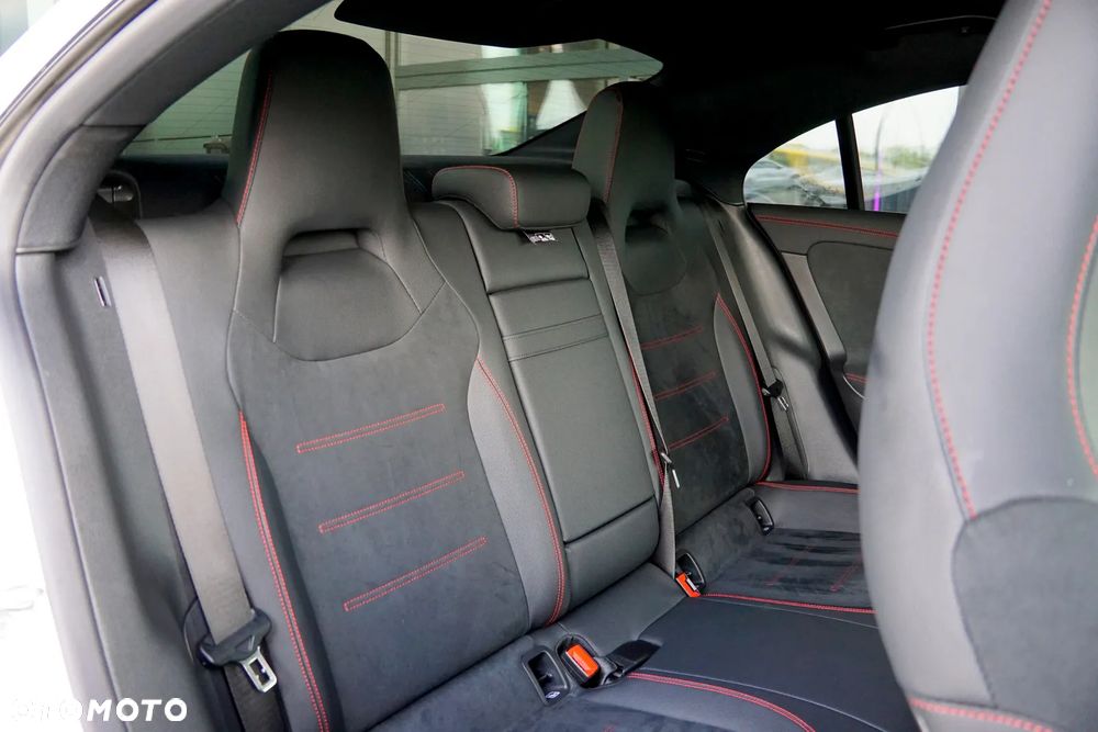 Mercedes-Benz CLA 180 mHEV AMG Line 7G-DCT - 26