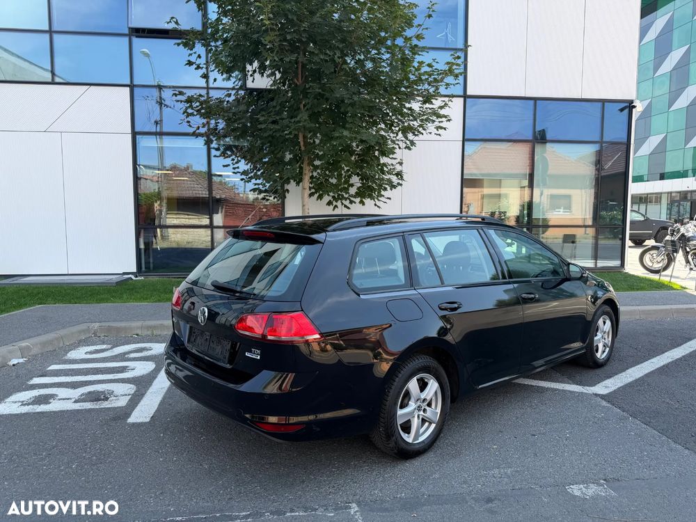 Volkswagen Golf 1.6 TDI DPF Comfortline - 4
