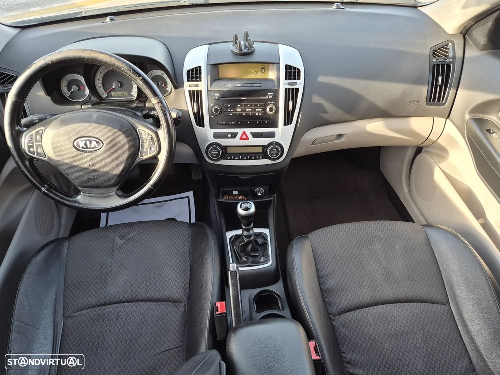 Kia Ceed SW 1.6 CRDi LX - 9