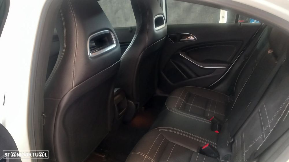 Mercedes-Benz A 180 CDI (BlueEFFICIENCY) Urban - 12