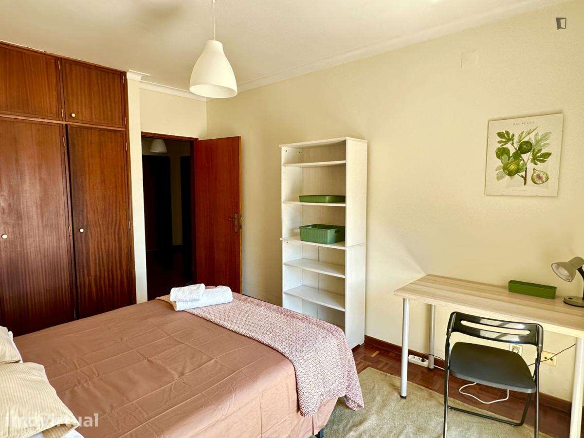 Quarto - localizado em Bairro do Sol Coimbra - Grande imagem: 2/9