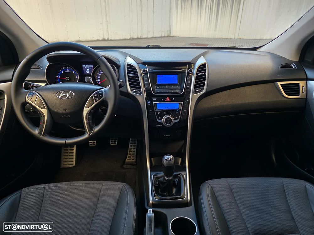 Hyundai i30 SW 1.6 CRDi Style J17 - 34