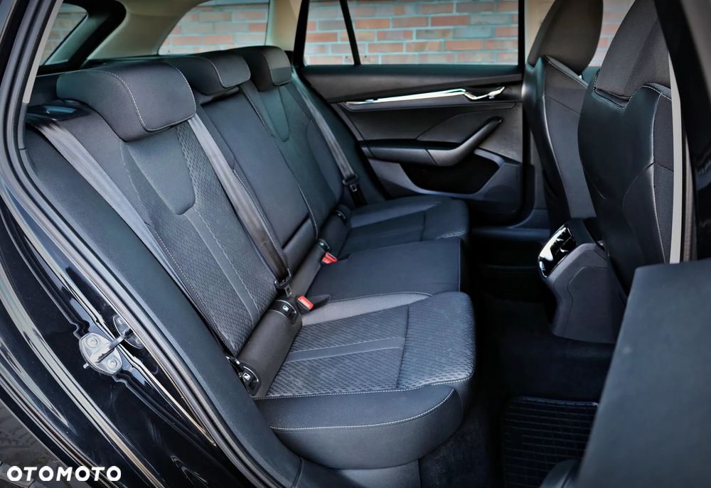 Skoda Octavia 2.0 TDI Style DSG - 24