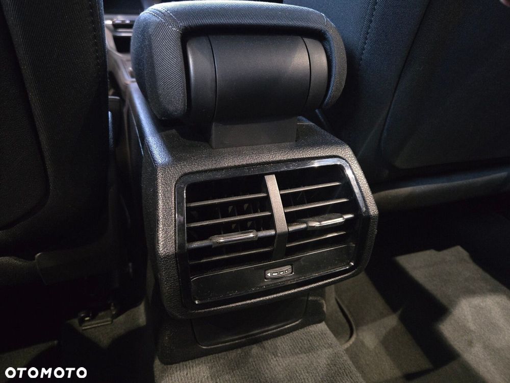 Audi Q3 Sportback - 12