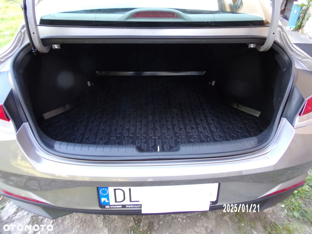 Hyundai Elantra 1.6 Smart - 7